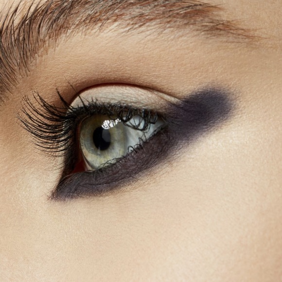 LAST ONE! “It’s Vintage” Pro Palette Refill MAC Powder Kiss Eyeshadow - Picture 3 of 5